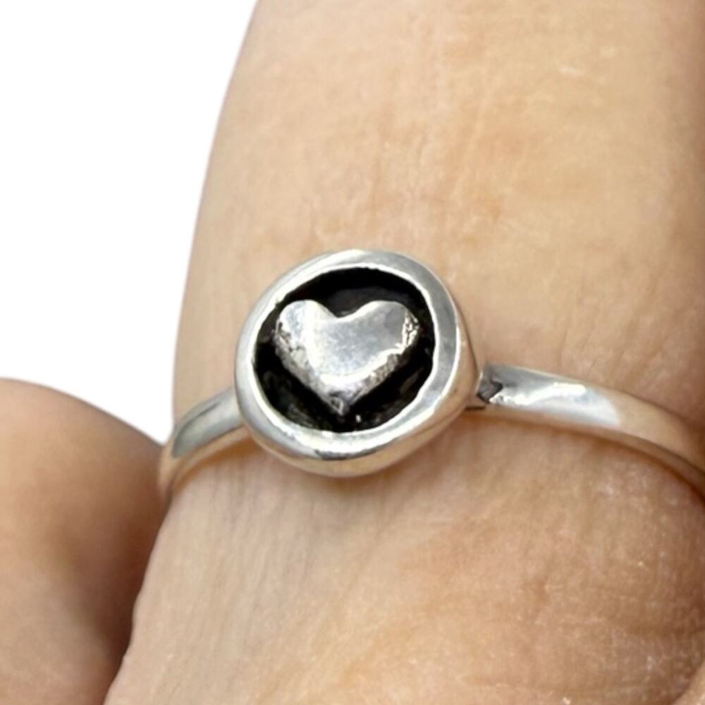 Round Heart Love Ring Band 925 Sterling Silver Size 6 Gift Boxed